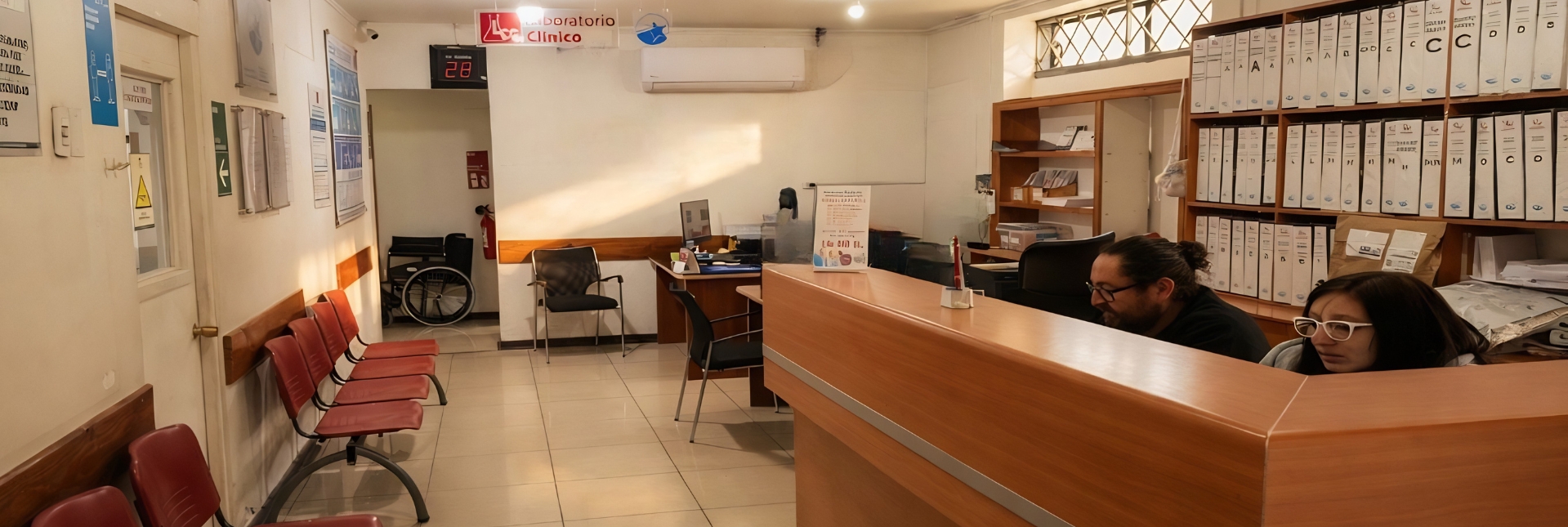 Exámenes clínicos y atención médica al servicio de tu familia.